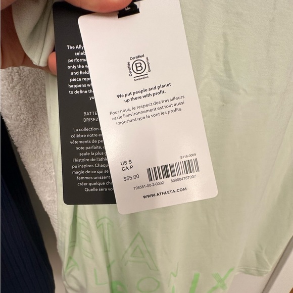 NWT Allyson Felix X Athleta gorgeous tee - Picture 4 of 10